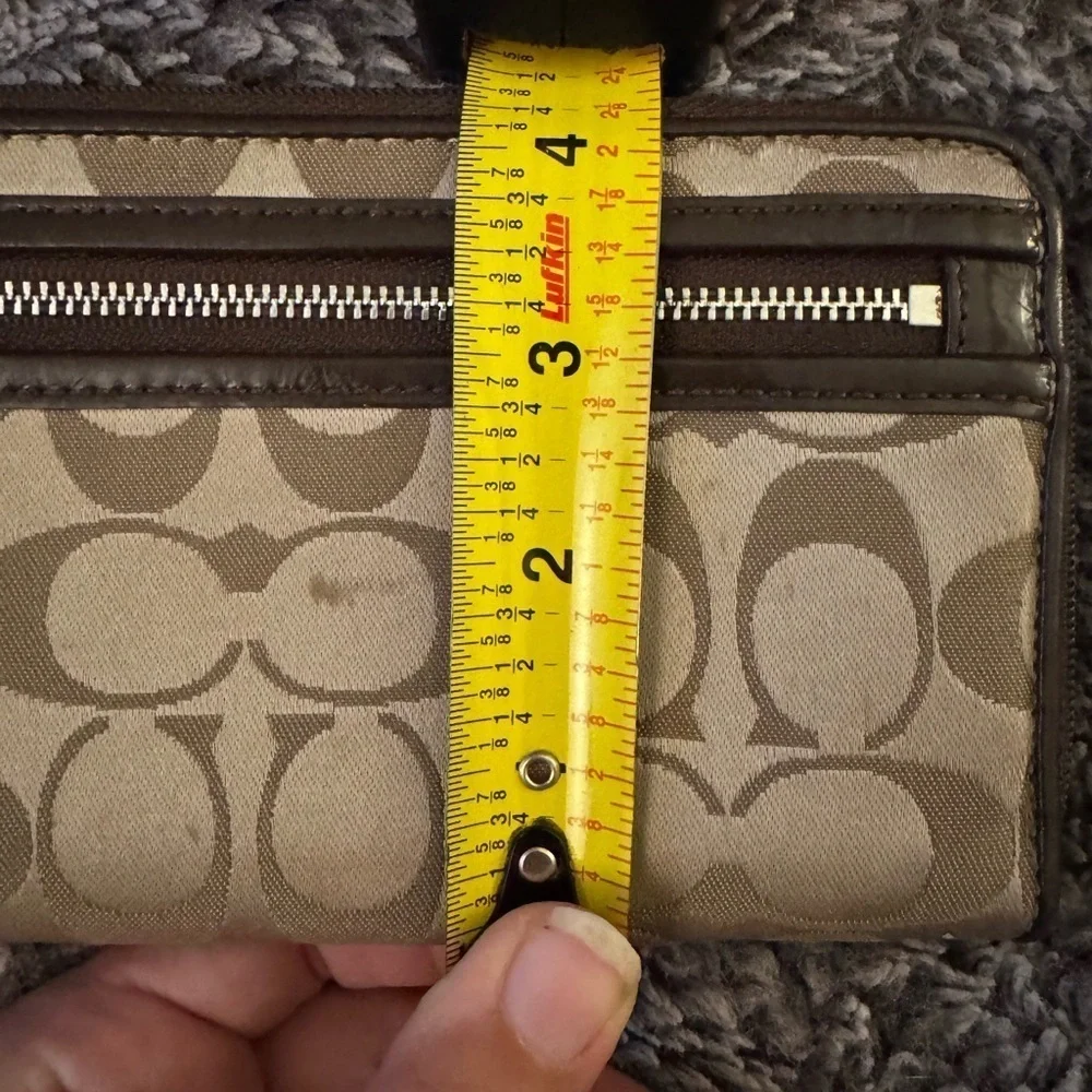 Coach stylish brown